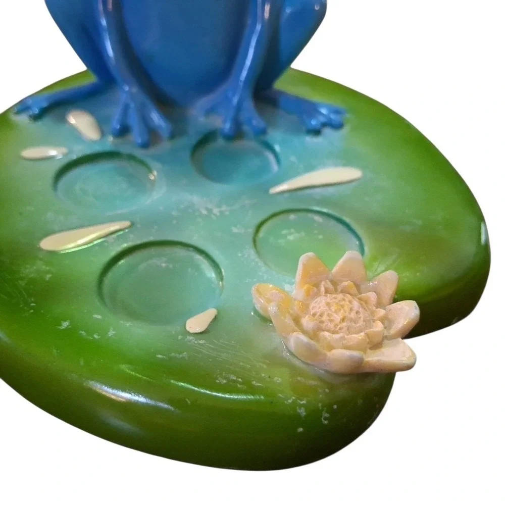 Rare Resin Frog on Lilly Pad Flowers Splish Splash Child's Toothbrush Holder